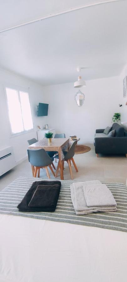 Apartament Le Studio Des Tours - Parking Arles Zewnętrze zdjęcie