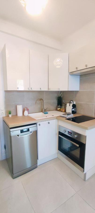 Apartament Le Studio Des Tours - Parking Arles Zewnętrze zdjęcie