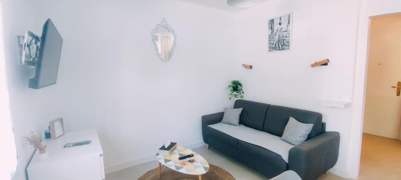 Apartament Le Studio Des Tours - Parking Arles Zewnętrze zdjęcie